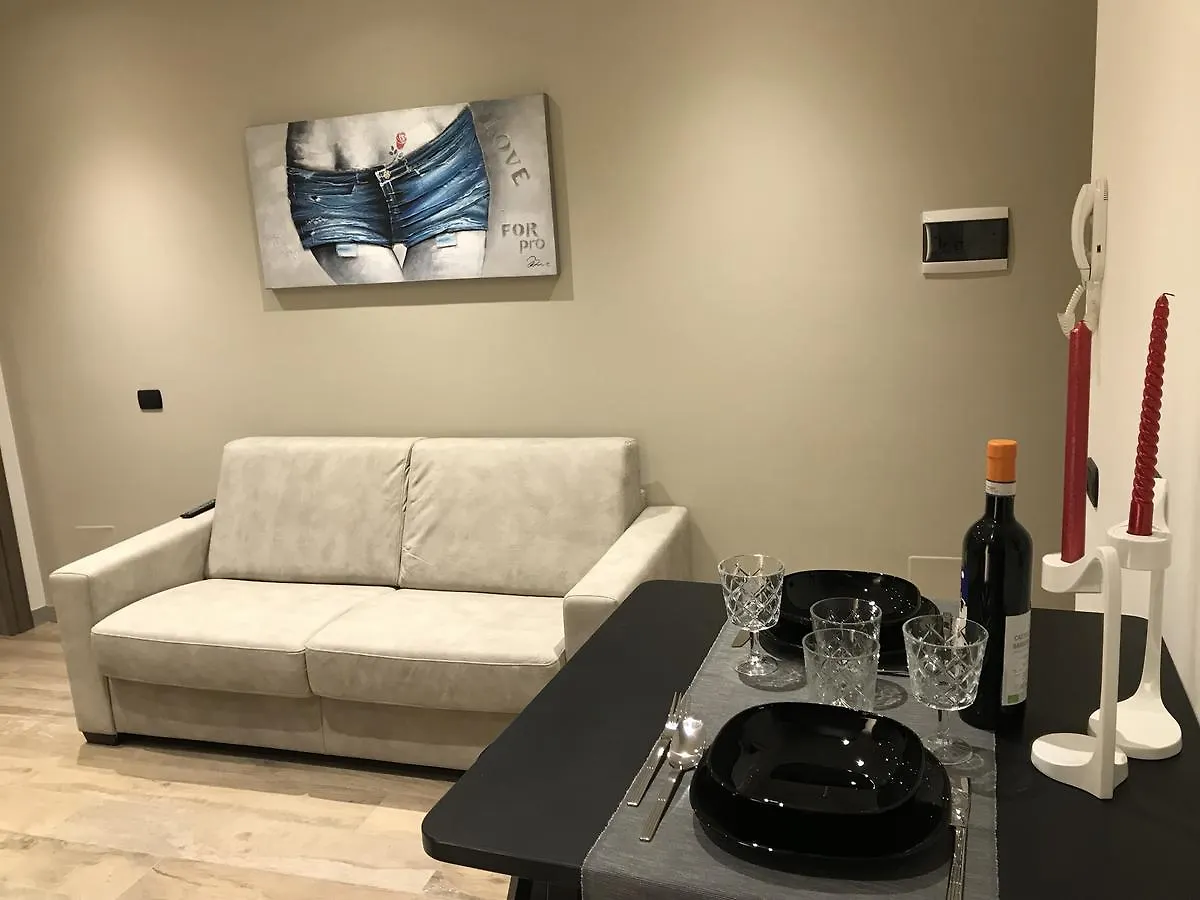 Sforza Apartment Near Duomo Milano
